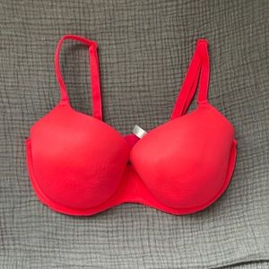 Pink by Victorias Secret bra. 36DD.